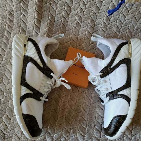 Louis VUITTON SNEAKERS WHITE MONOGRAM TEXTILE & MONOGRAM SIZE 41=11 US - Picture 12 of 17